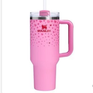 Stanley 40 oz Stainless Steel Flowstate Tumbler Sweet Hearts
Pink Valentine